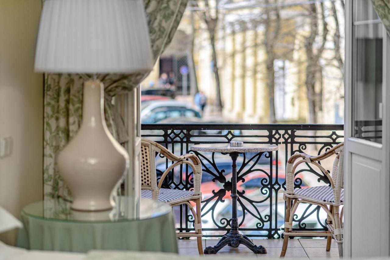 Narutis Hotel - Small Luxury Hotels Of The World Vilnius Exterior photo A typical view from a guest room